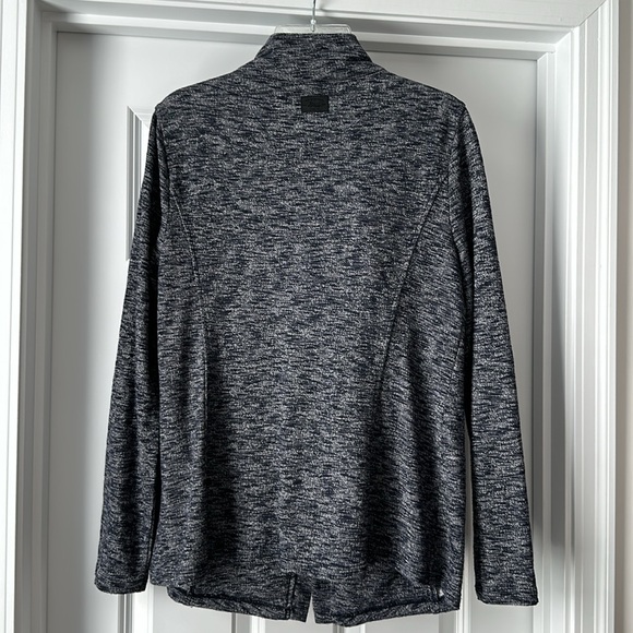 Women’s wrap blouse - Picture 3 of 12